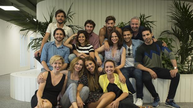 Las anécdotas del «desfile nostálgico» que cerrará «Velvet» para siempre