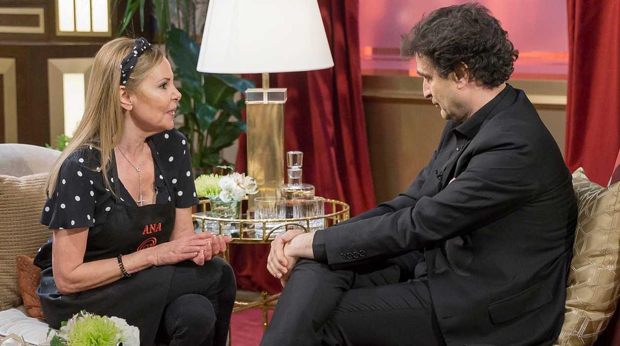Ana Obregón hablando con Pepe Rodríguez tras ser la primera expulsada de «MasterChef Celebrity»