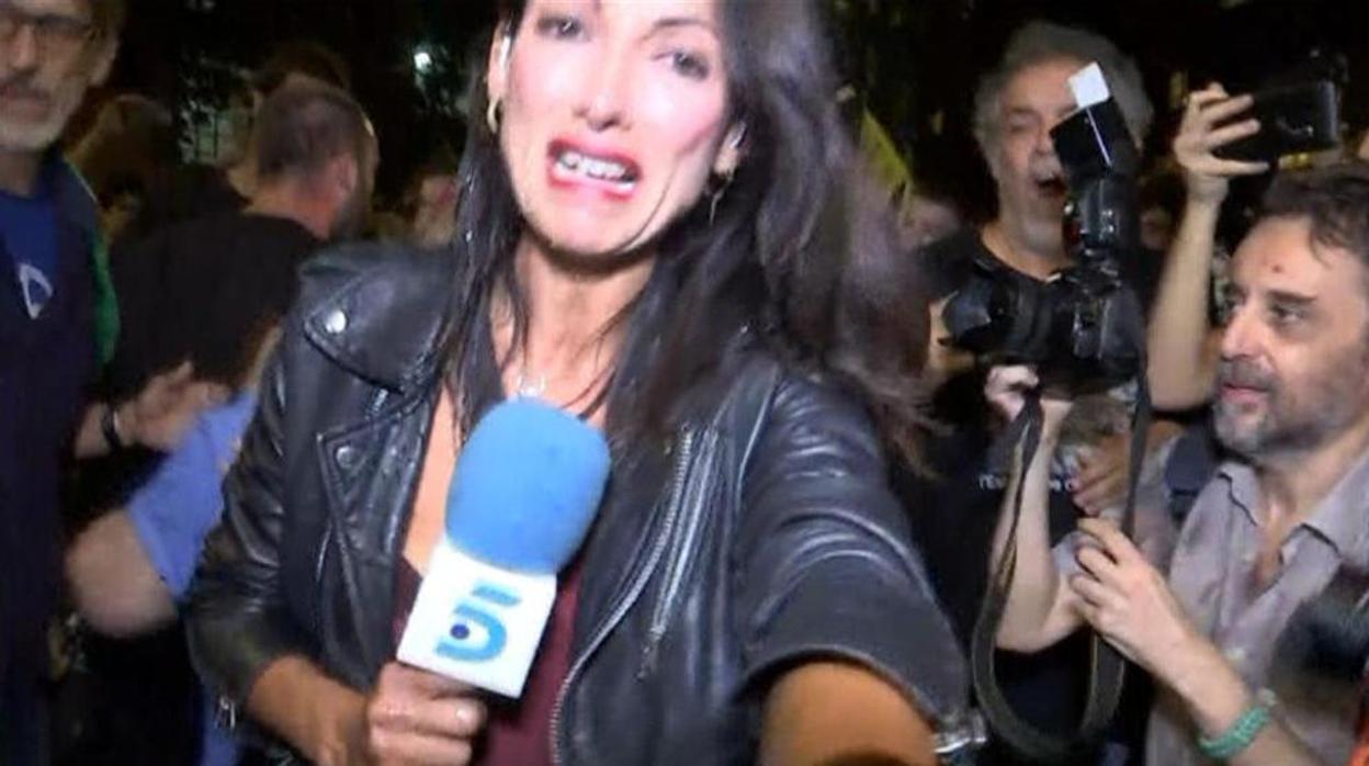 La reportera de Telecinco Laia Jiménez sufrió una agresión mientras cubría la jornada de manifestaciones