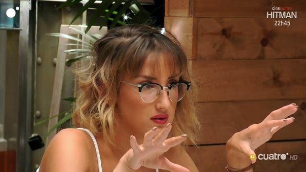 Las estridentes confesiones sexuales de una joven en «First Dates»