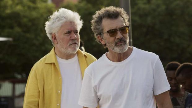 Almodóvar se lleva al cine español a la cima de los Oscar