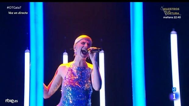 Samantha anima la gala 7 de Operación Triunfo frente al despiste del jurado