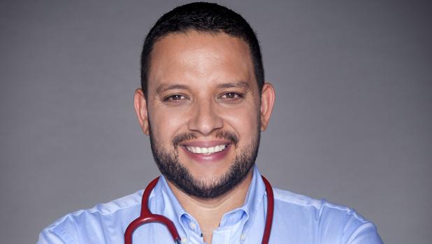 Julio Armas, «Un doctor en mi casa»: «Hay familias en situación de desesperación»