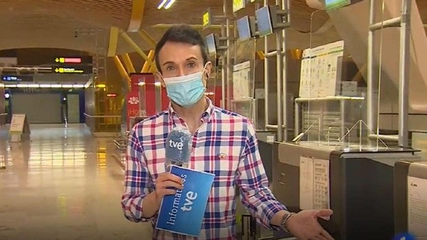 La incómoda imitación de un reportero de TVE de Papuchi en directo: «Raro, raro, raro»