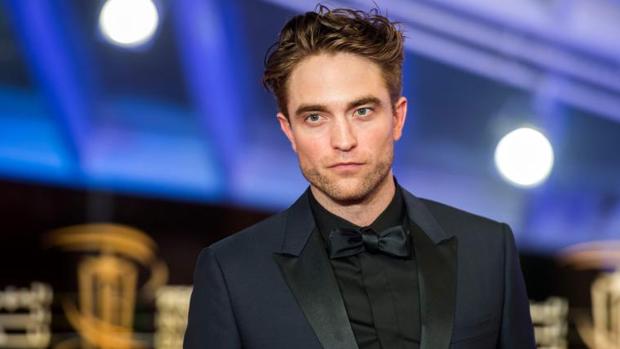 El positivo por coronavirus de Robert Pattinson obliga a detener el rodaje de «The Batman»