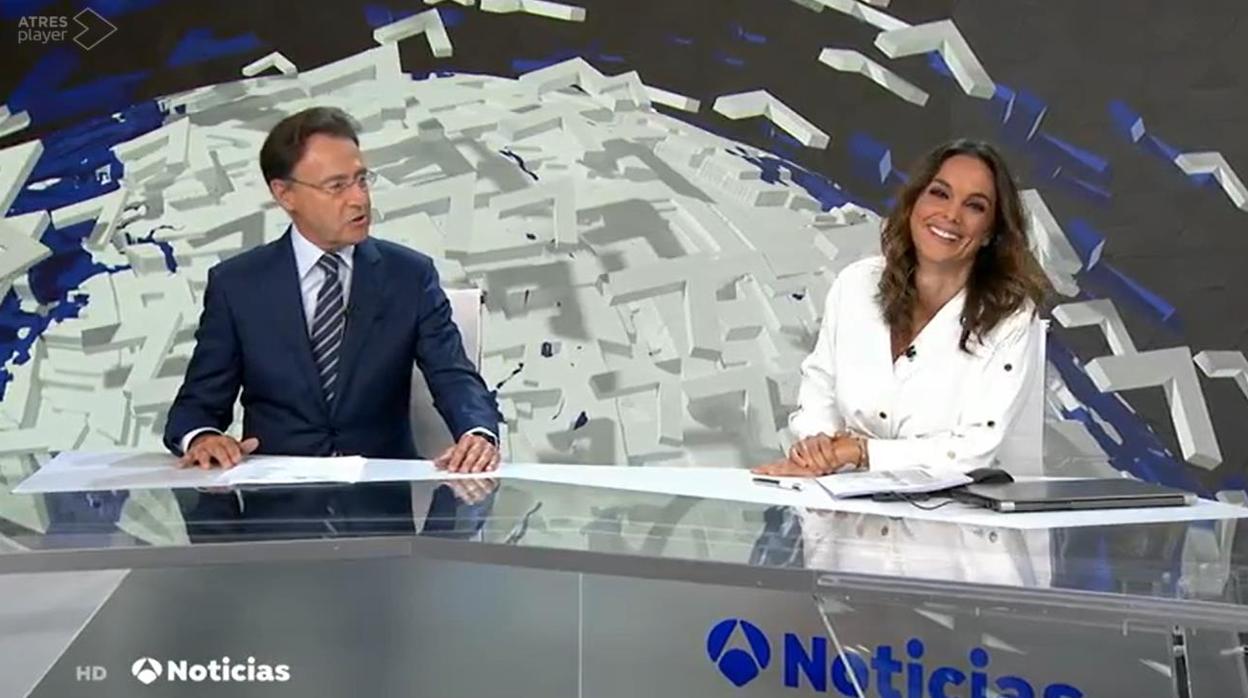 Mónica Carrillo y Matías Prats