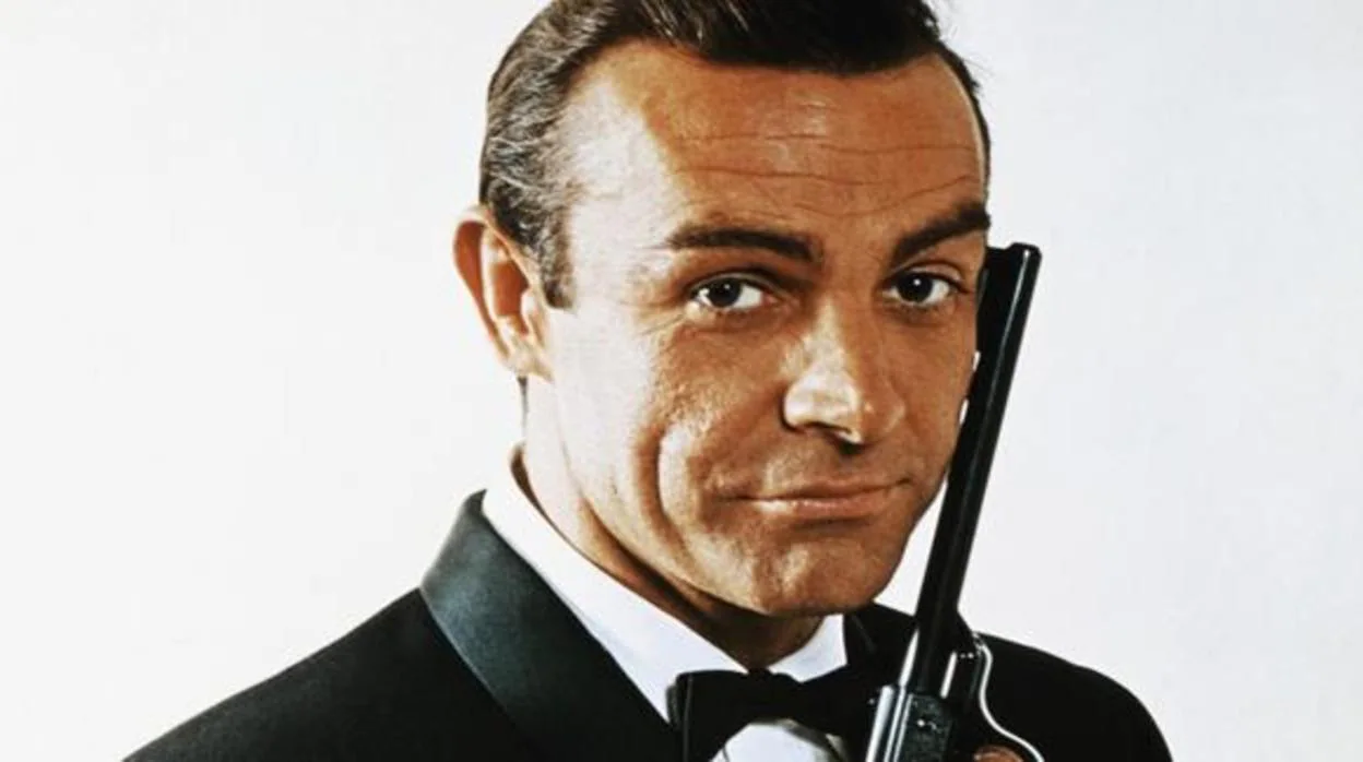 Sean Connery, como James Bond
