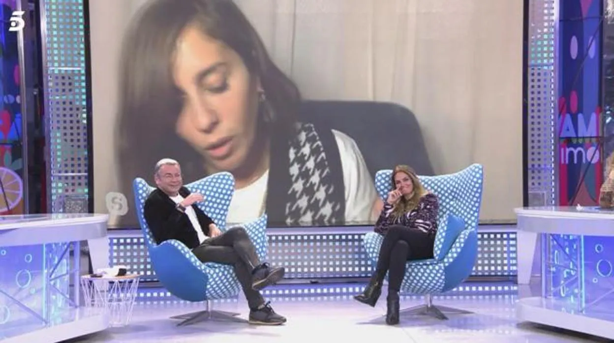 Anabel Pantoja en videollamada con el plató de «Sálvame»