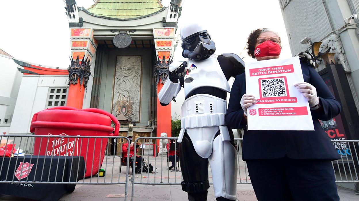 Una concentración lúdica la pasada semana frente al teatro chino de Hollywood Boulevard