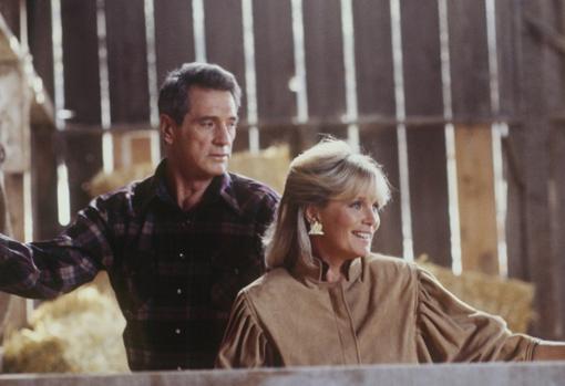 Rock Hudson y Linda Evans, en «Dinastía»