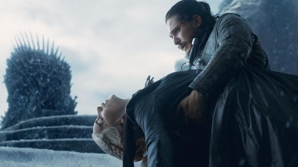 Jon Nieve mata a Daenerys Targaryen