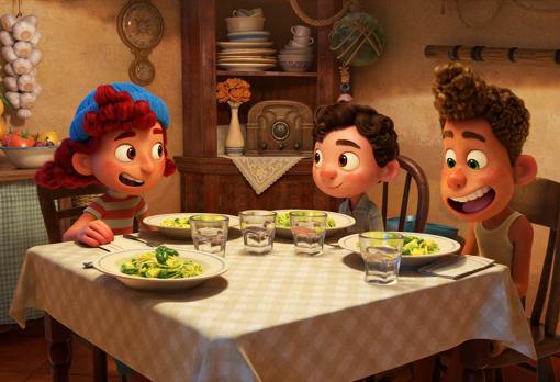 Giulia, Luca y Alberto son los tres amigos protagonistas de 'Luca', que Disney+ estrena este viernes 18 de junio