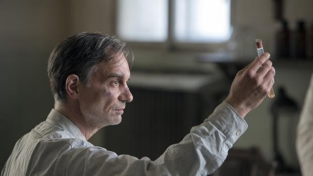 Crítica de 'Charlatán': Vida ejemplar al trasluz