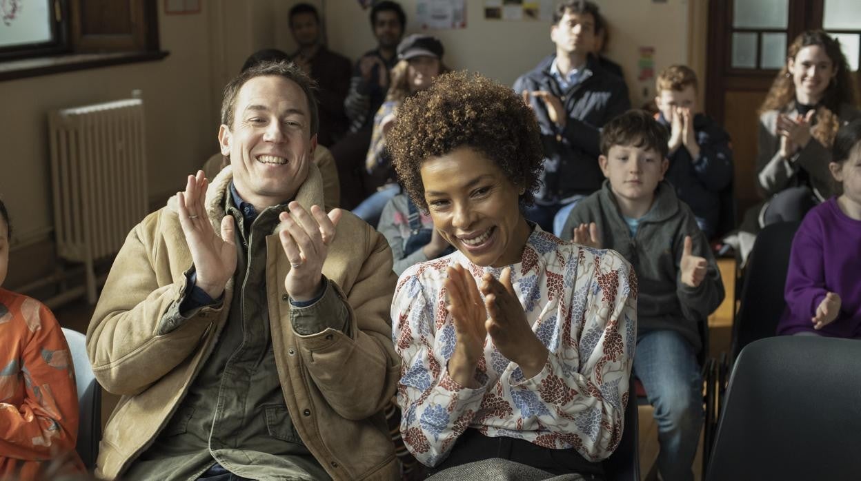 Tobias Menzies y Sophie Okonedo, en la segunda temporada de 'Modern love'