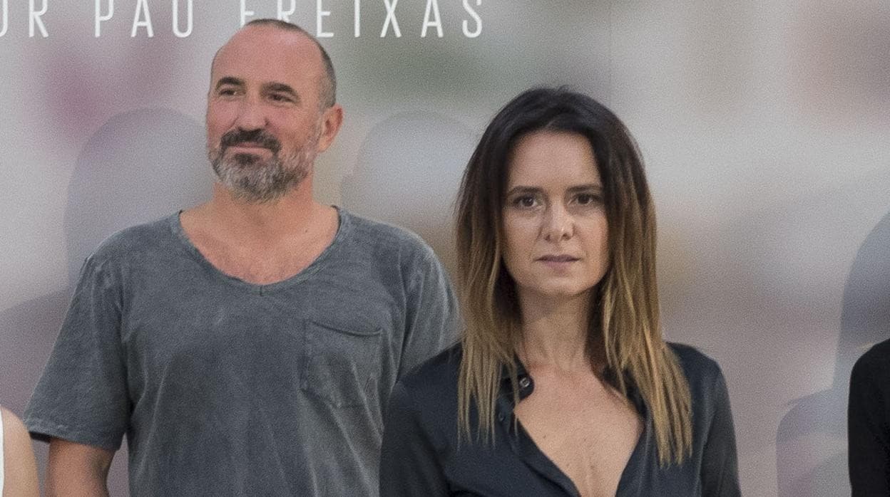 Pau Freixas pide perdón a su pareja, actriz y editora, Eva Santolaria: «He sido muy injusto con ella»