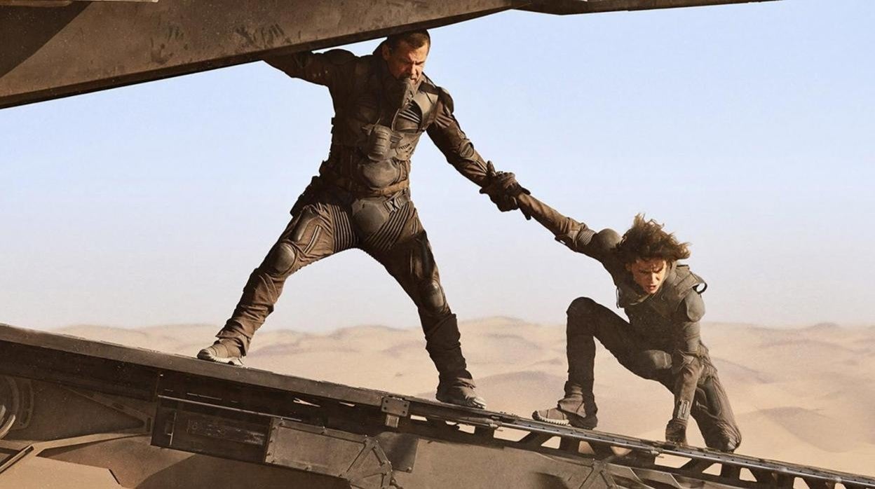 Una escena de la nueva versión cinematográfica de ‘Dune’, con Josh Brolin y Timothée Chalamet