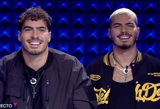 Daniel Oviedo y Jesús Oviedo, Gemeliers