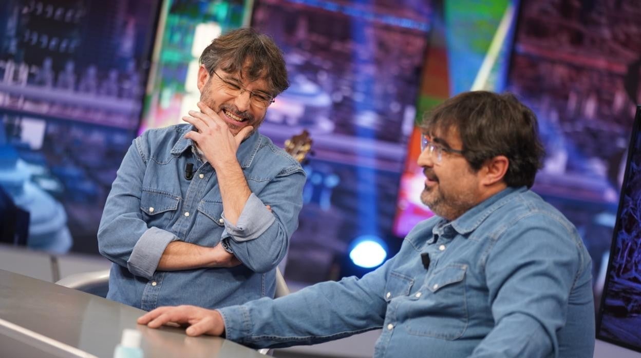 Jordi Évole ha vuelto, acompañado de su doble, a 'El Hormiguero'