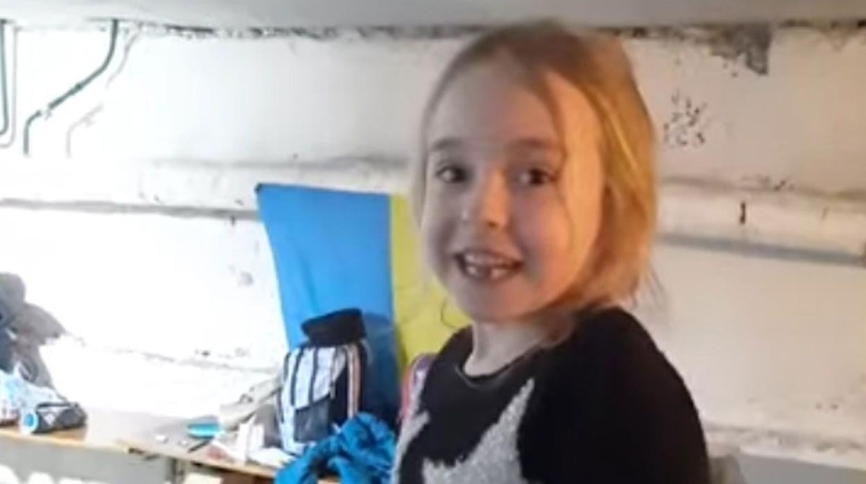 Amelia, la niña ucraniana que conmueve al mundo cantando &#039;Let it go&#039; de &#039;Frozen&#039; en un búnker