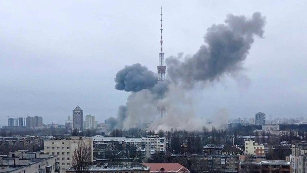 'El maratón de noticias', el frente de guerra informativo que las televisiones ucranianas han formado contra Putin