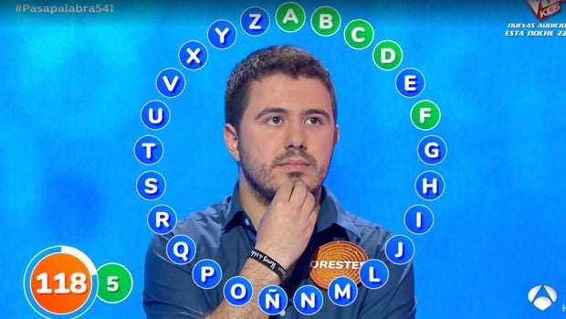 ¿Duelo desigual en ‘El Rosco’? ‘Pasapalabra’ indigna a la audiencia por el trato a Orestes