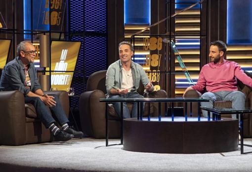 Arturo González-Campos, Daniel Guzmán y Dani Rovira, en la versión televisiva del pódcast 'Mi año favorito'