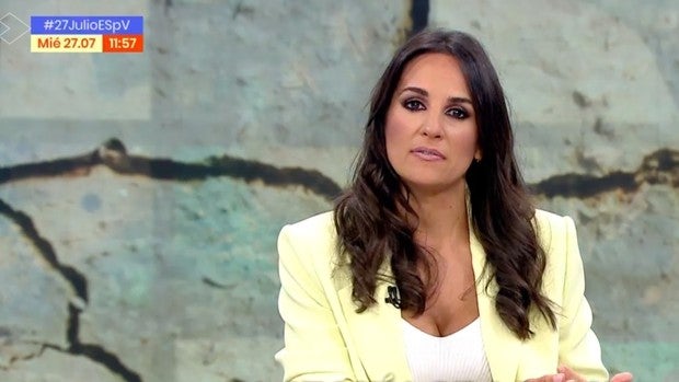 Lorena García no puede evitar esta reacción tras leer en directo una amenaza con falta de ortografía