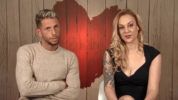 La descabellada anécdota con la que un soltero ha conquistado a su cita: «Tengo el pene tatuado»