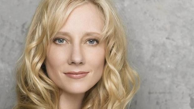 Anne Heche estuvo atrapada 45 minutos en su coche, entre las llamas, en el accidente que le costó la vida