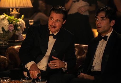 Brad Pitt y Diego Calva en 'Babylon'