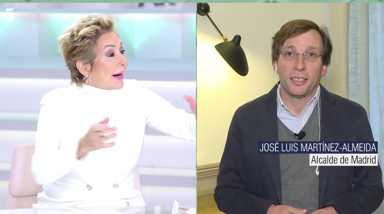 Ana Rosa Quintana, durante su entrevista a Martínez-Almeida en 'El programa de AR'.