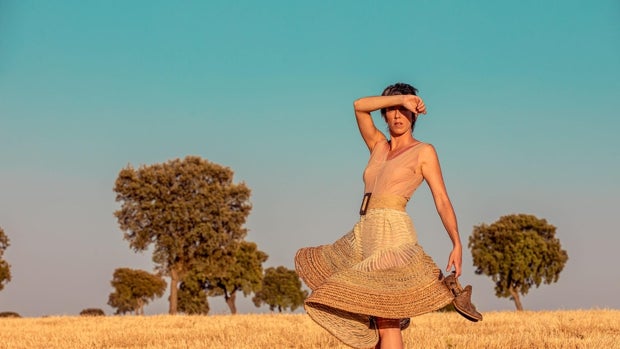 Karmento, el verdadero nombre y origen de la sexóloga que participa en el Benidorm Fest