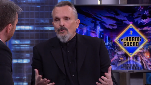Miguel Bosé desvela cuántos años lleva sin consumir y por qué se metió «la primera raya»