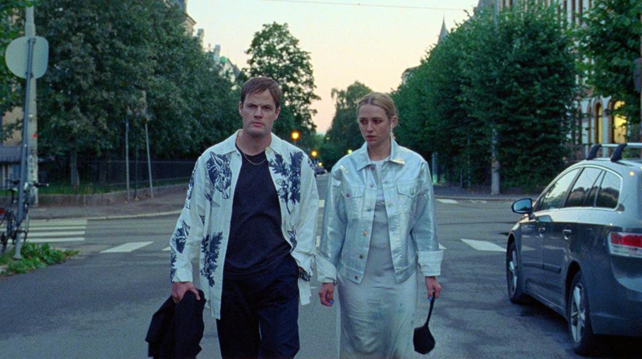 Kristine Kujath Thorp y Eirik Sæther en una escena de 'Sick of myself'