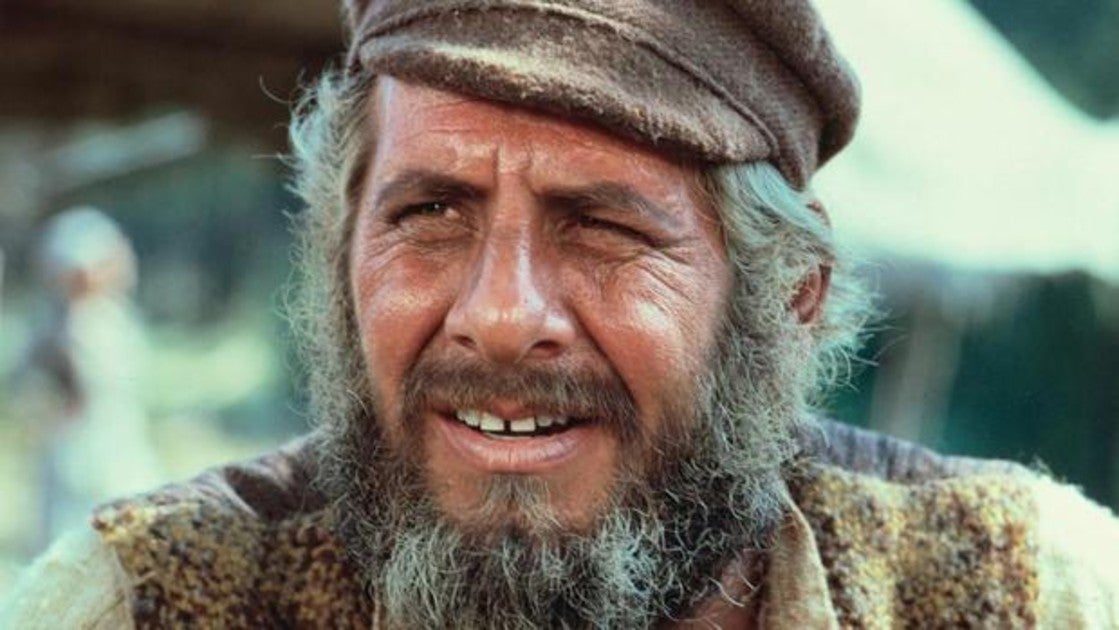 El actor Chaim Topol, en la película 'El violinista en el tejado'