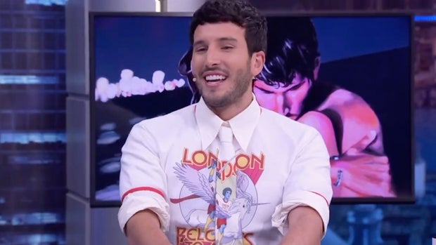 La reacción de Sebastián Yatra cuando Pablo Motos le pregunta en 'El Hormiguero' si conoce 'a una tal Aitana'