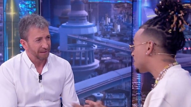 Pablo Motos alucina con la curiosidad que le cuenta Ozuna en su visita a 'El Hormiguero'