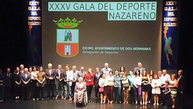 Foto de familia con todos los premiados