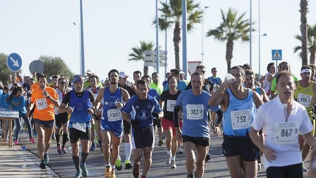 Pie de foto: Media maratón de Dos Hermanas celebrada en 2014