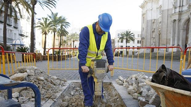 La patronal planta cara a las deudas de las administraciones con medidas