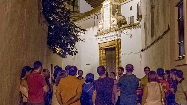 Calles y edificios históricos de Carmona alojan leyendas de personajes misteriosos