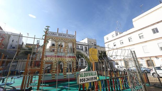 Vecinos de La Viña recogen firmas para que el Museo del Carnaval se quede en el barrio