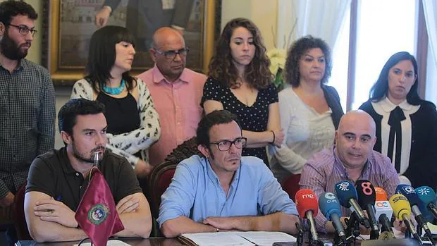 El equipo de Gobierno del Ayuntamiento de Cádiz, casi al completo