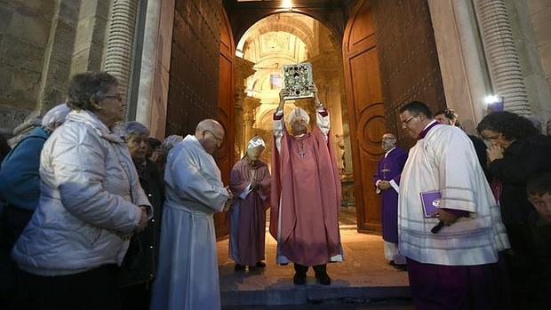 La Catedral se abre para iniciar el tiempo del perdón