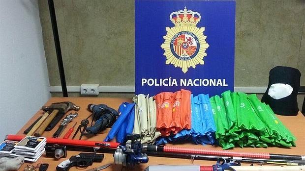 Tres detenidos por robar más de 80 flautas de un trastero en Valdelagrana