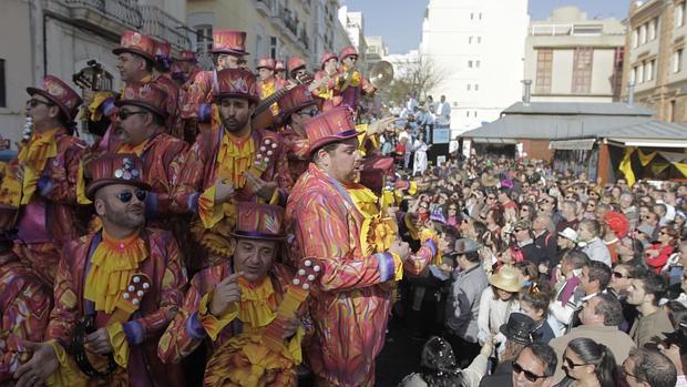 La ilegalidad que desafía al rey
