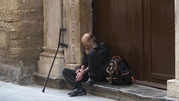 Los colectivos sociales se están encargando de la atención a las personas sin hogar