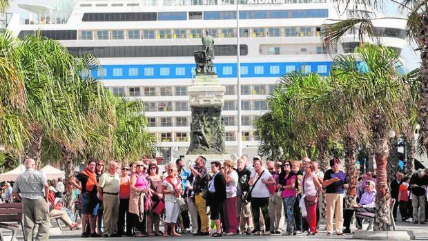 La APBC se da dos años para ser puerto base de cruceros