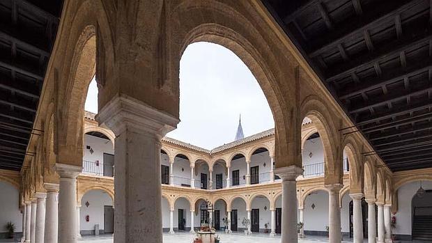 Para el diseño del nuevo centro se ha tomado como referencia la antigua Universidad