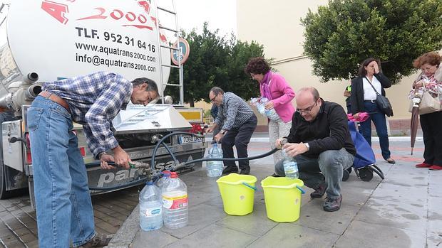 Kichi acusa al anterior gobierno municipal de suministrar agua contaminada «a sabiendas» en Loreto durante 14 días